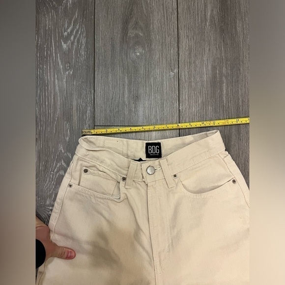 BDG Urban Outfitters High-Rise Baggy Ivory Jeans size 24 - Picture 6 of 9